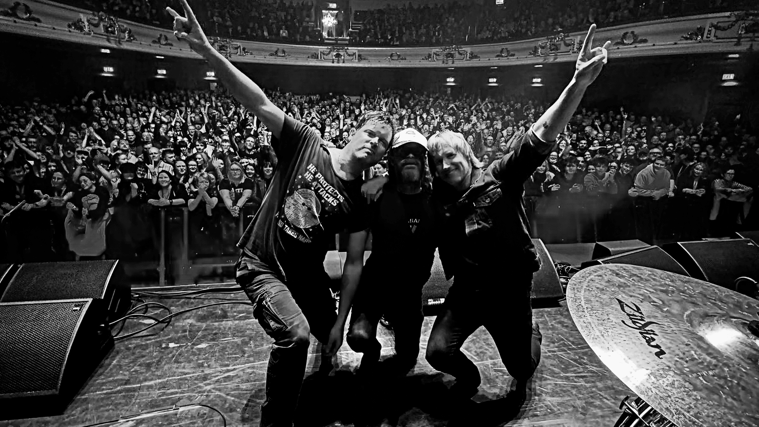 Ash: 1977 30th Anniversary Tour
